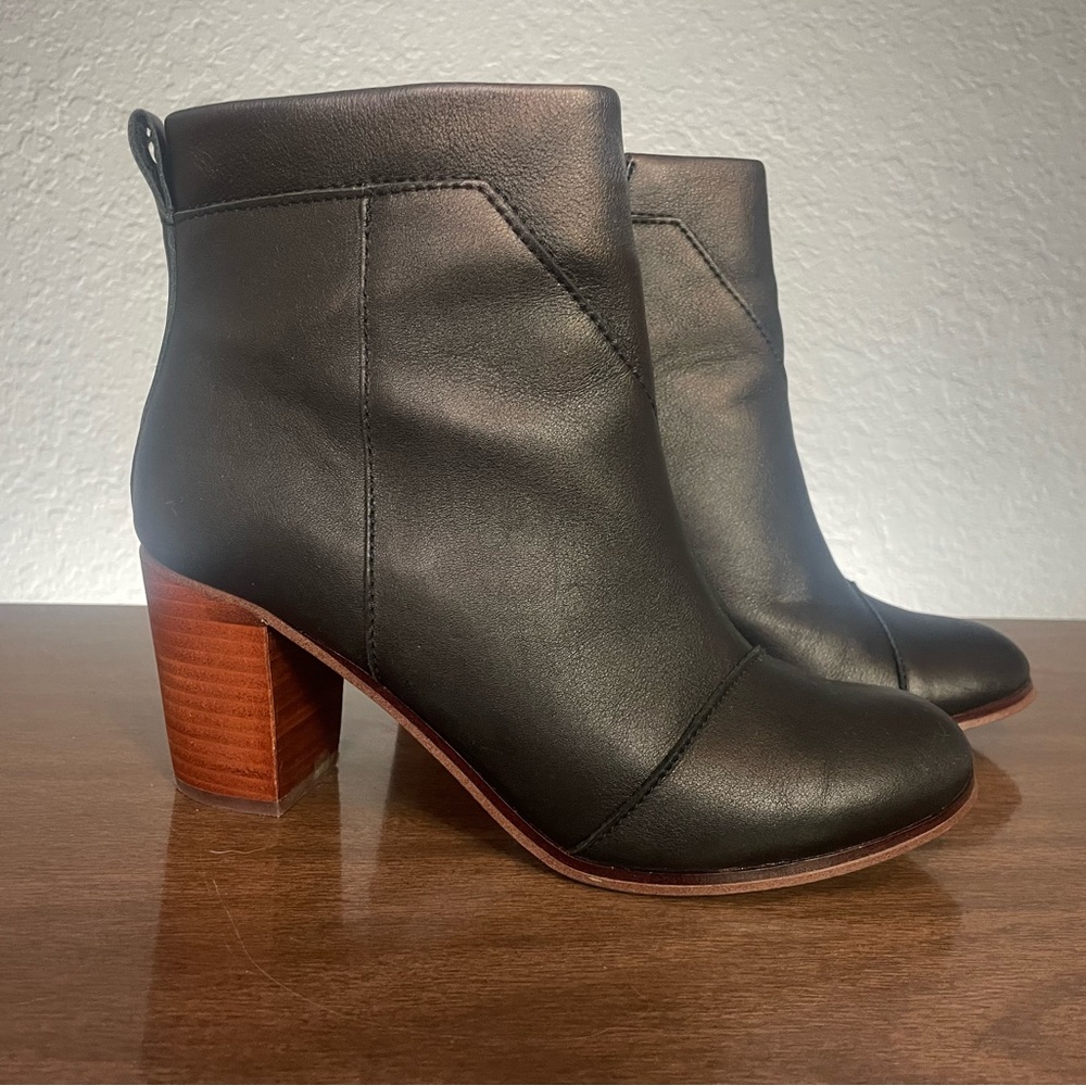 TOMS Leather Ankle Boots Zipper 8.5